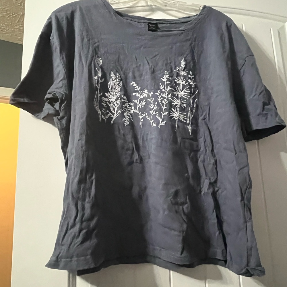 SHEIN Gray Boxy Short Sleeve Tee
